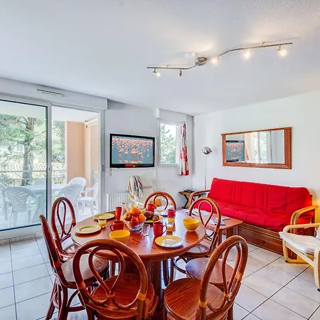 Vacanceole - Les Calanques Du Parc Aparthotel Fréjus