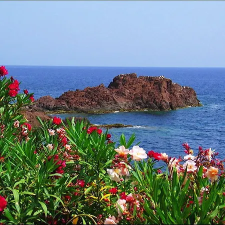 Vacanceole - Les Calanques Du Parc Aparthotel