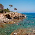 アパートホテル Vacanceole - Les Calanques Du Parc Fréjus
