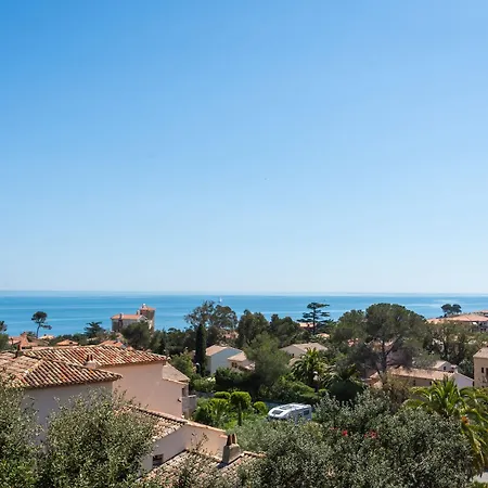 Vacanceole - Les Calanques Du Parc Aparthotel Frejus