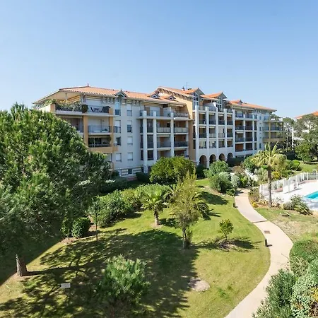 Vacanceole - Les Calanques Du Parc Aparthotel 3*