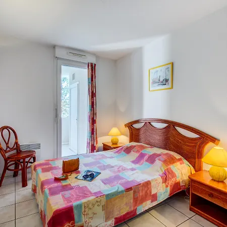 アパートホテル Vacanceole - Les Calanques Du Parc 3*