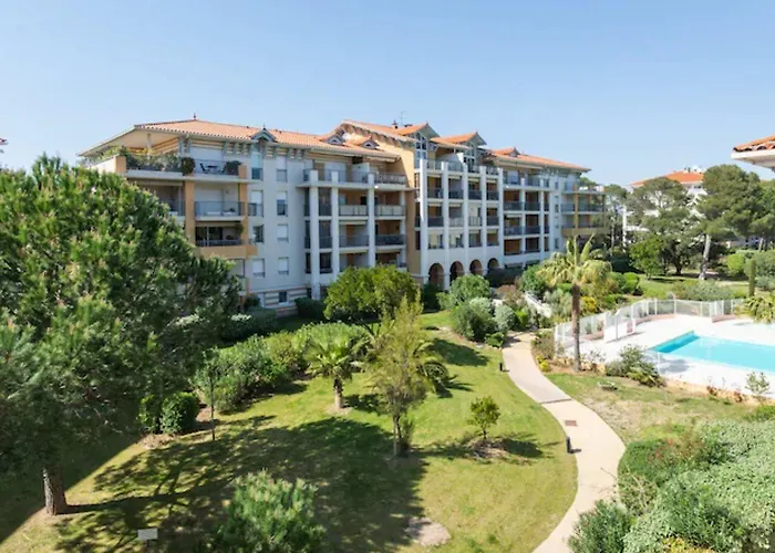 Hotel apartamentowy Vacanceole - Les Calanques Du Parc